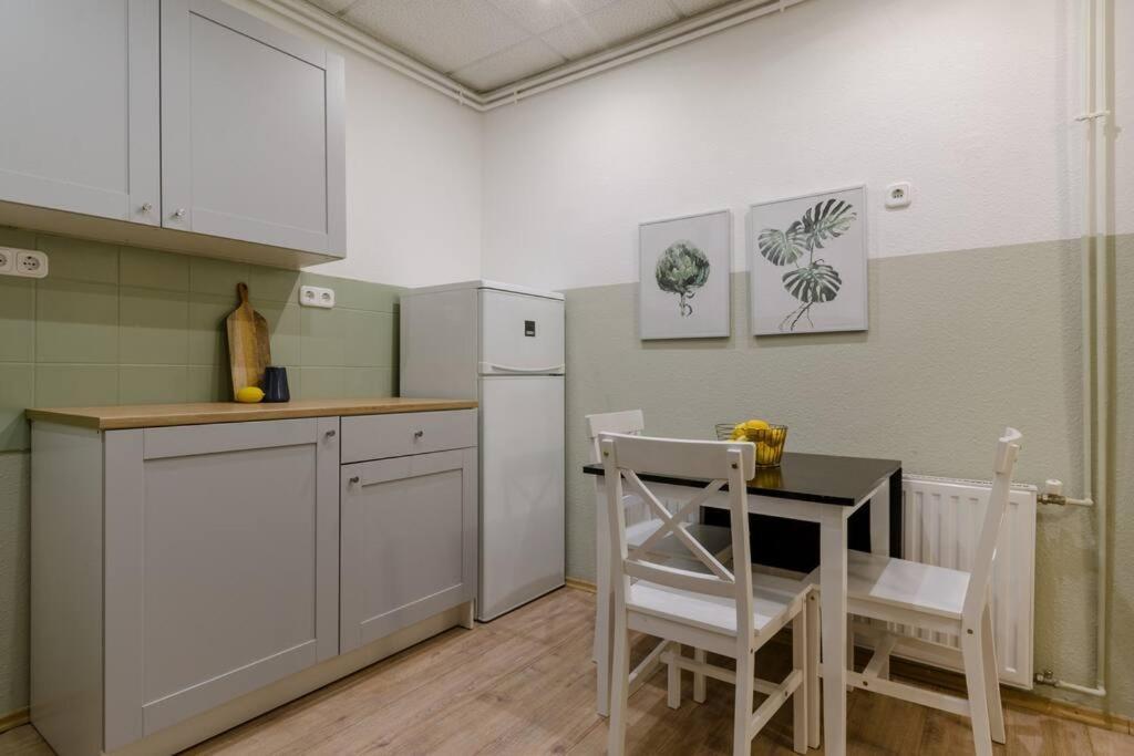 De Lux Studio Apartment In Historical Quarters Budapest Eksteriør billede